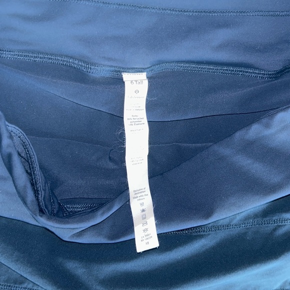 🔥 Lululemon skort - Picture 3 of 6